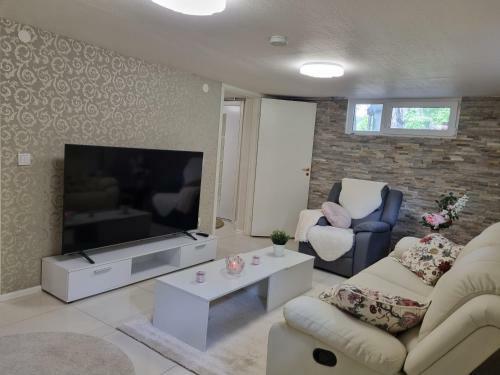 Apartamento Moonlight - Trevlig K�llarl�genhet