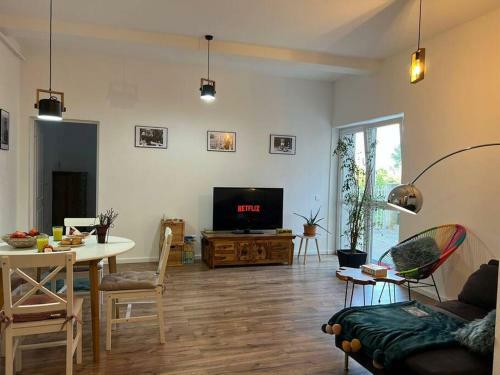 New And Cozy Apartment Free Parking And Internet