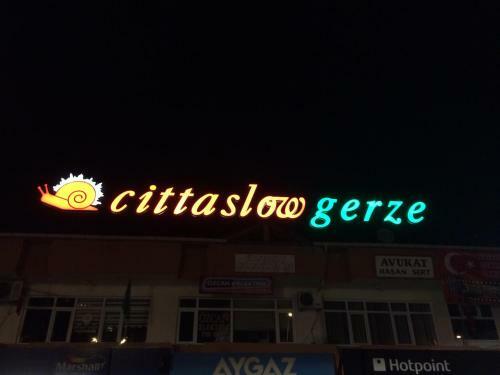Gerze Apart