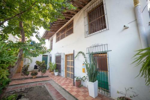 Hostal Casa Serrano - Callej�n de Don Blas Hab. Yaya