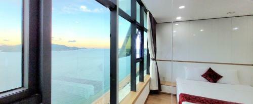 Nha Trang Ocean & City View Apartment
