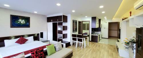 Nha Trang Ocean & City View Apartment