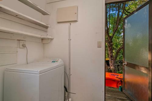 Rangimarie On Kenwood- Matarangi Holiday Home