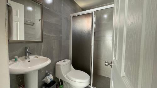 Apartamento A Pie de Playa En Zona Dorada A 5 Min de Malec�n - H1