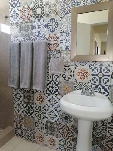 Apartamento Departamento En Planta Alta, Muy C�ntrico.
