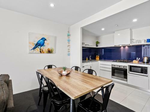 Apartamento Circle On Cavill - Coastal Letting