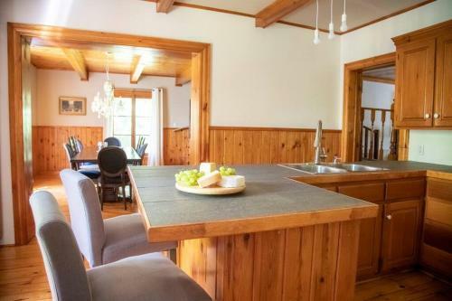 Villa Chic Antique, Bord de Lac � 30 Min de Tremblant