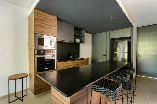 2 Bdrm Fresh View Remodeled Unit Wifi & Parking