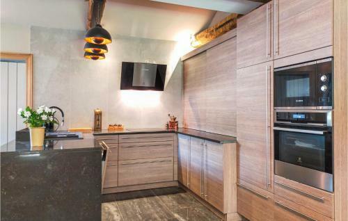 Stunning Home In Knesselare With 3 Bedrooms
