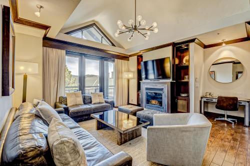 Constellation Residences