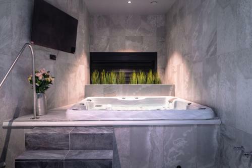 Bed & Breakfast Set Spa
