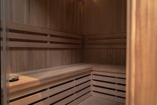 Bed & Breakfast Set Spa