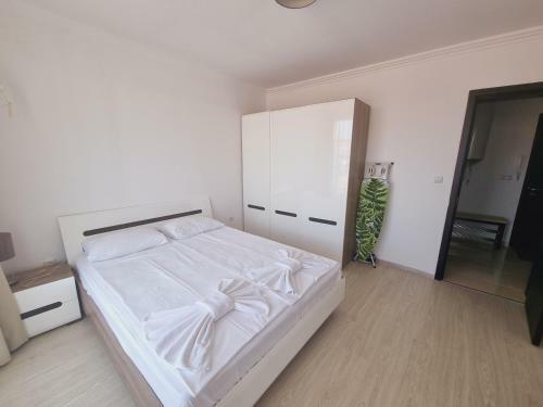Fenix Apart Complex