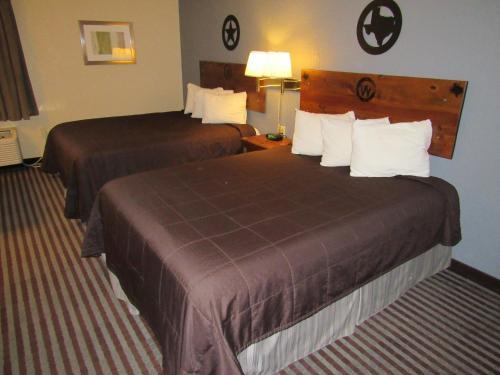 Atria Hotel And Rv