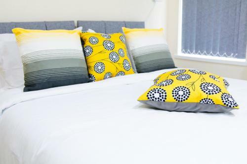 Apartamento City Road Birmingham Studios From Oofy With En-suites