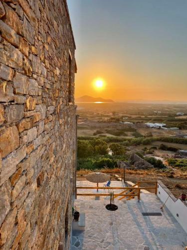 Apartamento Uphill Stoned House With Breathtaking Sunset View.