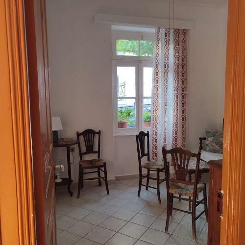 Maroudas Traditional Guest House