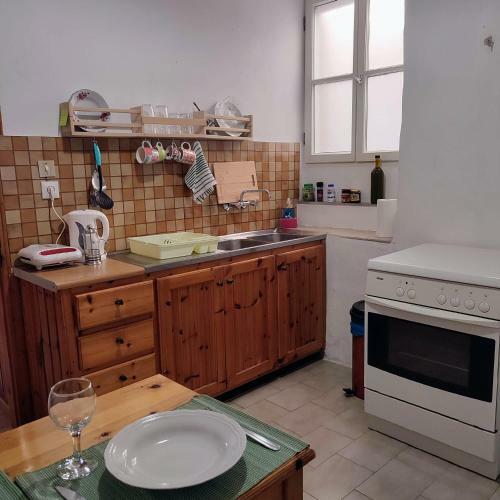 Maroudas Traditional Guest House