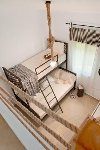 Seathon Seafront Beach Villa In Kalamitsi
