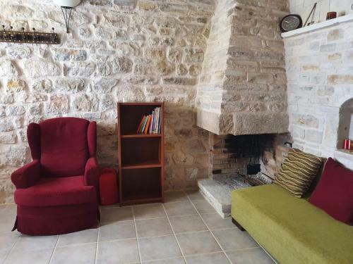 Traditional Medieval Holiday House In Kalamoti
