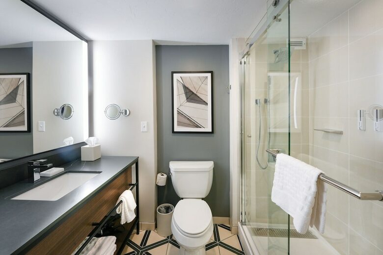 Best Western Premier Waterfront Hotel & Convention Center