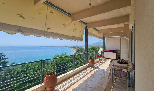 Bay View Apartment