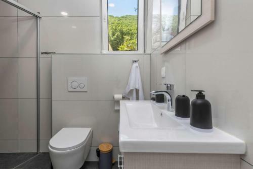 Beautiful Villa Visum Mare Duo