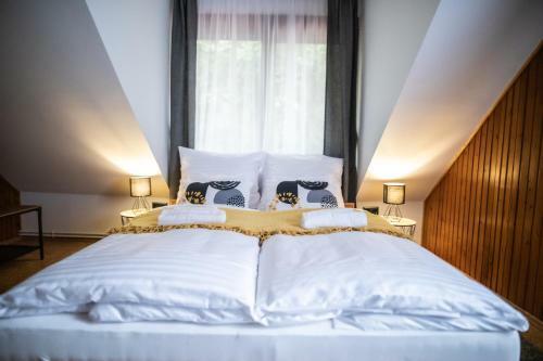 4 �vszak V�lgyhotel
