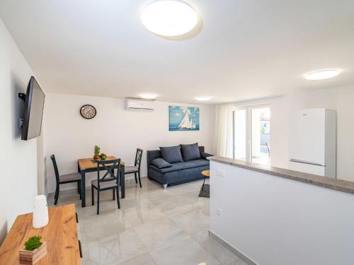 Apartment Ilux-1