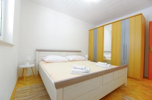 Apartamento Murter Slanica Sunset Beach & Sea View Id 930