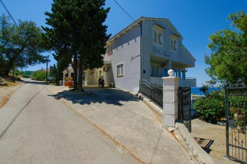 Apartamento Murter Slanica Sunset Beach & Sea View Id 930