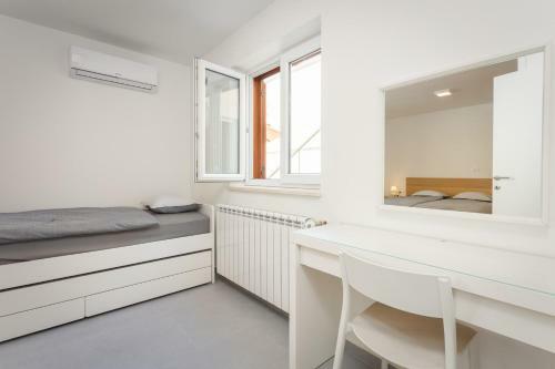 Hostal Bella Vista Apartments