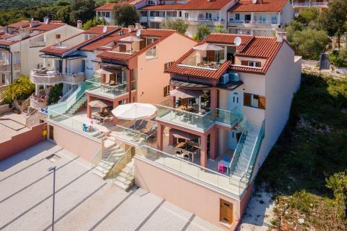 Hostal Bella Vista Apartments