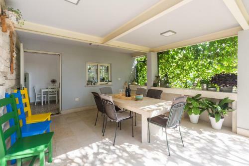 Peroj's Green Oasis - Holiday Home