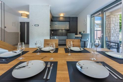 Villa Palma With Private Pool / Croatia