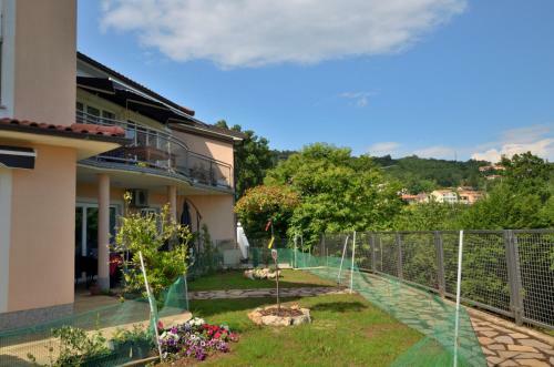 Apartment With Terrace And Sea View 2