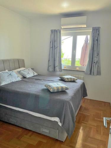 Apartment With Terrace And Sea View 2