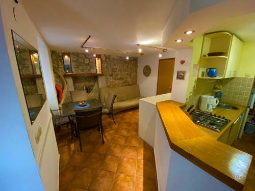 Sailor Apartments