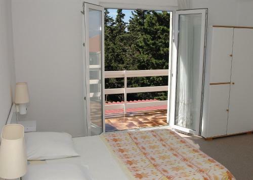 Apartment Paris Novalja