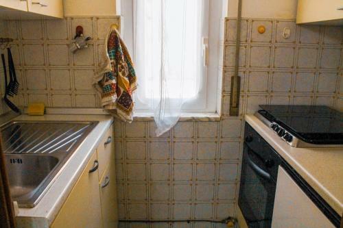 Apartamento [borghetto S] Convenient Location 50m From The Sea