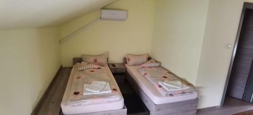 Hostal Pensiune Si Cazare La Mitza