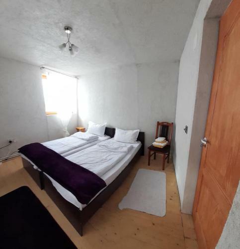 Hostal Cabana Dor De-acas / Restaurant Dor De-acas