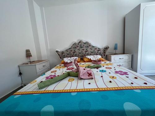 Large House Top Location (Only 100m To The Beach)