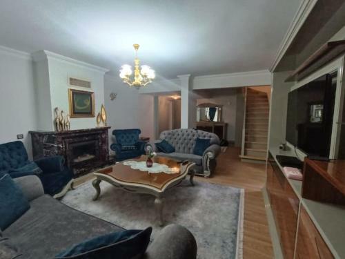Luxury Pa?ak�y Triplex Villa + Grand Garden