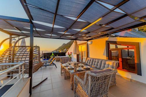 Havuz Olana?? Sunan Deniz Manzaral? Rahat Villa