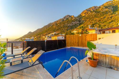 Havuz Olana?? Sunan Deniz Manzaral? Rahat Villa
