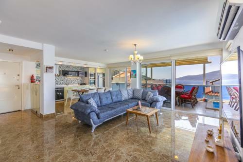Luxury 4 Bedroom Villa With Amazing Sea Views