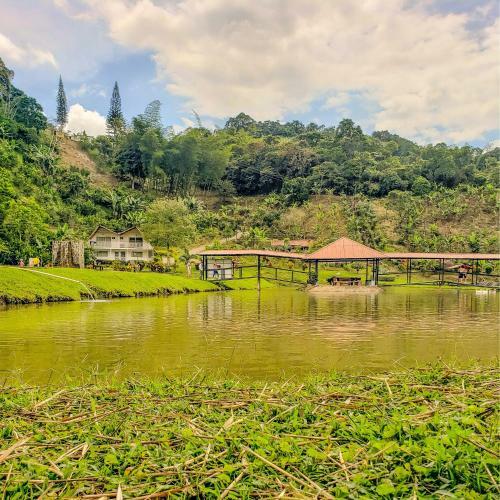 Hotel Lagos De Pilac�