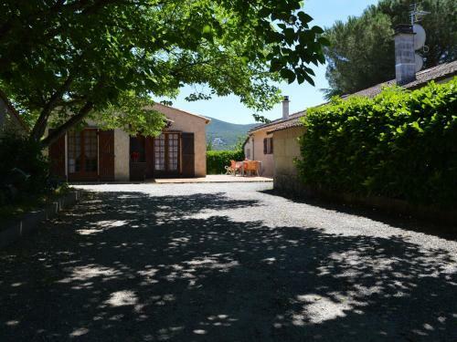 Lodge Holiday Home Chassille Lagorce