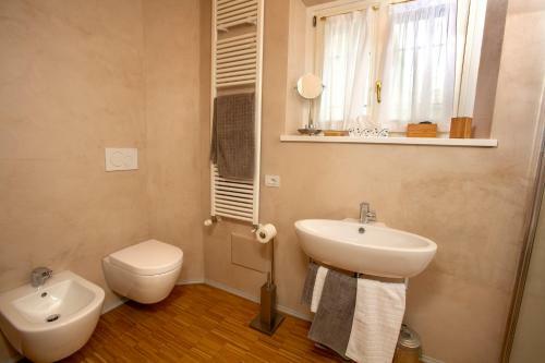 Bed & Breakfast Podere Castagne'